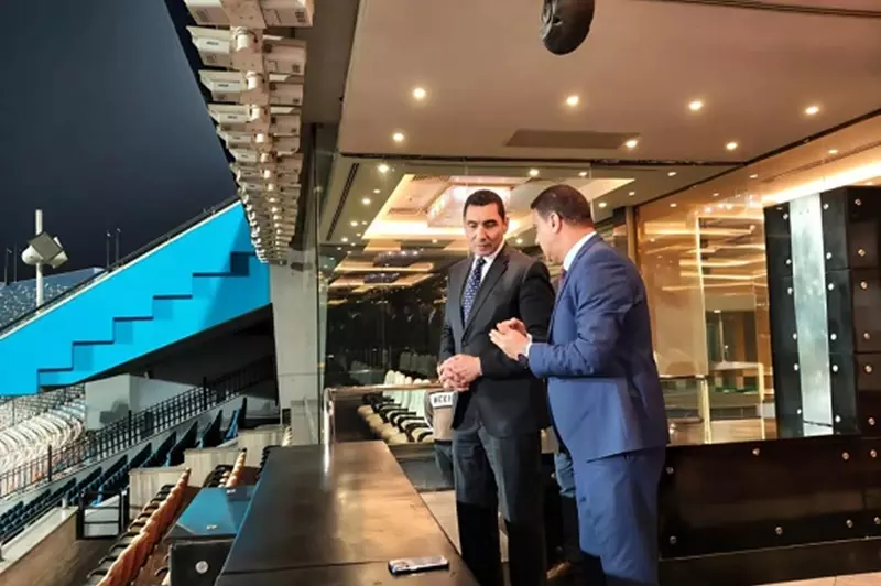 وزير الشباب والرياضة يوجه بضرورة المتابعة الدورية لصيانة ملعب القاهرة 